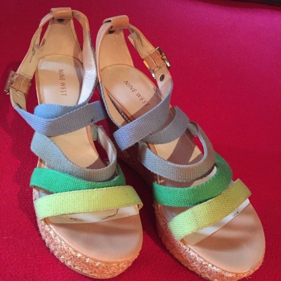 Nine West Wedge Sandals - Multi Green Colors - 10M - Picture 2 of 6